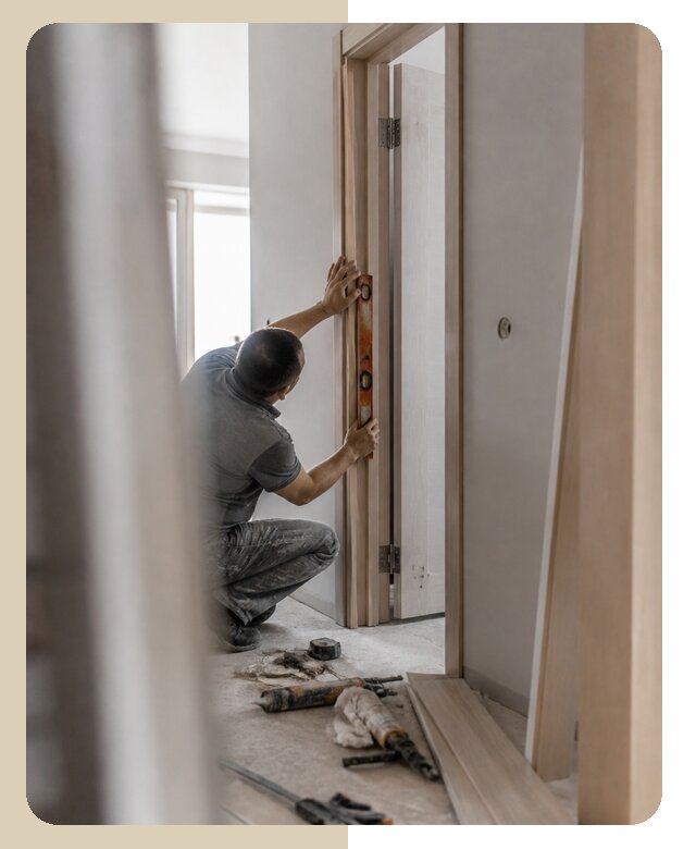 Монтаж наличников межкомнатной двери с гарантией в Ялте
